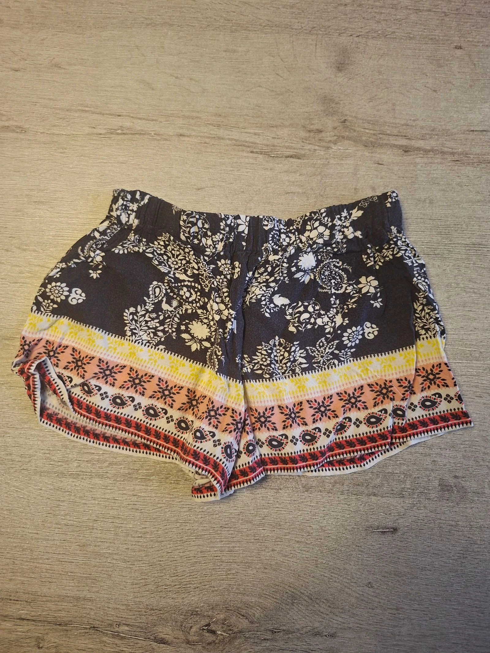 🌷F3-54🌷Short fluido estampado GÉMO Kids – Talla 6 años | Ligero, de moda y perfecto para el verano🌷 – photo 4